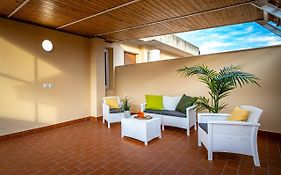 Yid Penthouse Design Apt Novoli